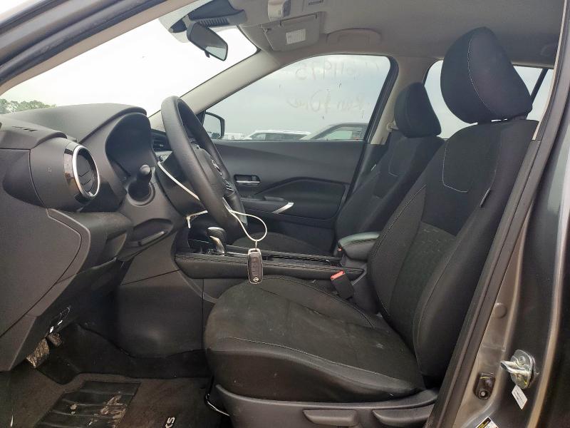  NISSAN KICKS 2024 Gray