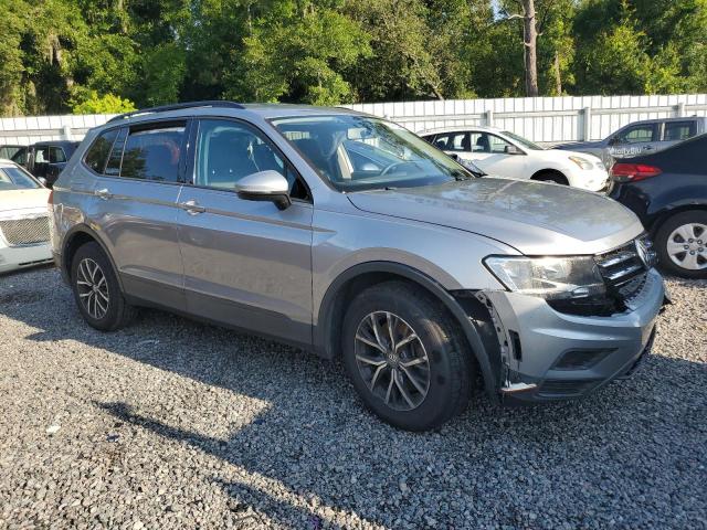  VOLKSWAGEN TIGUAN 2021 Серый