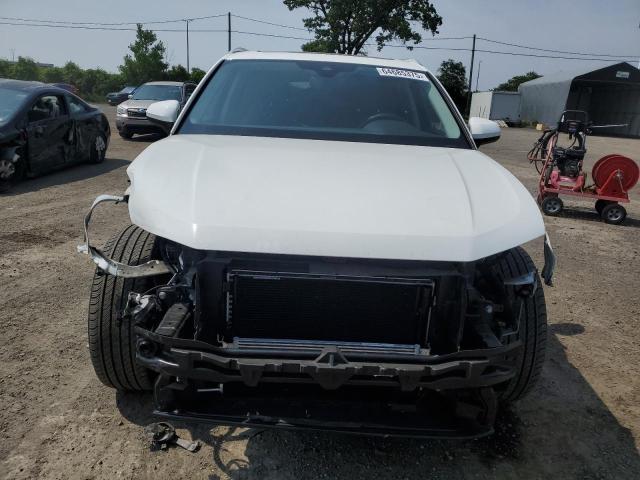  AUDI Q3 2021 Белы