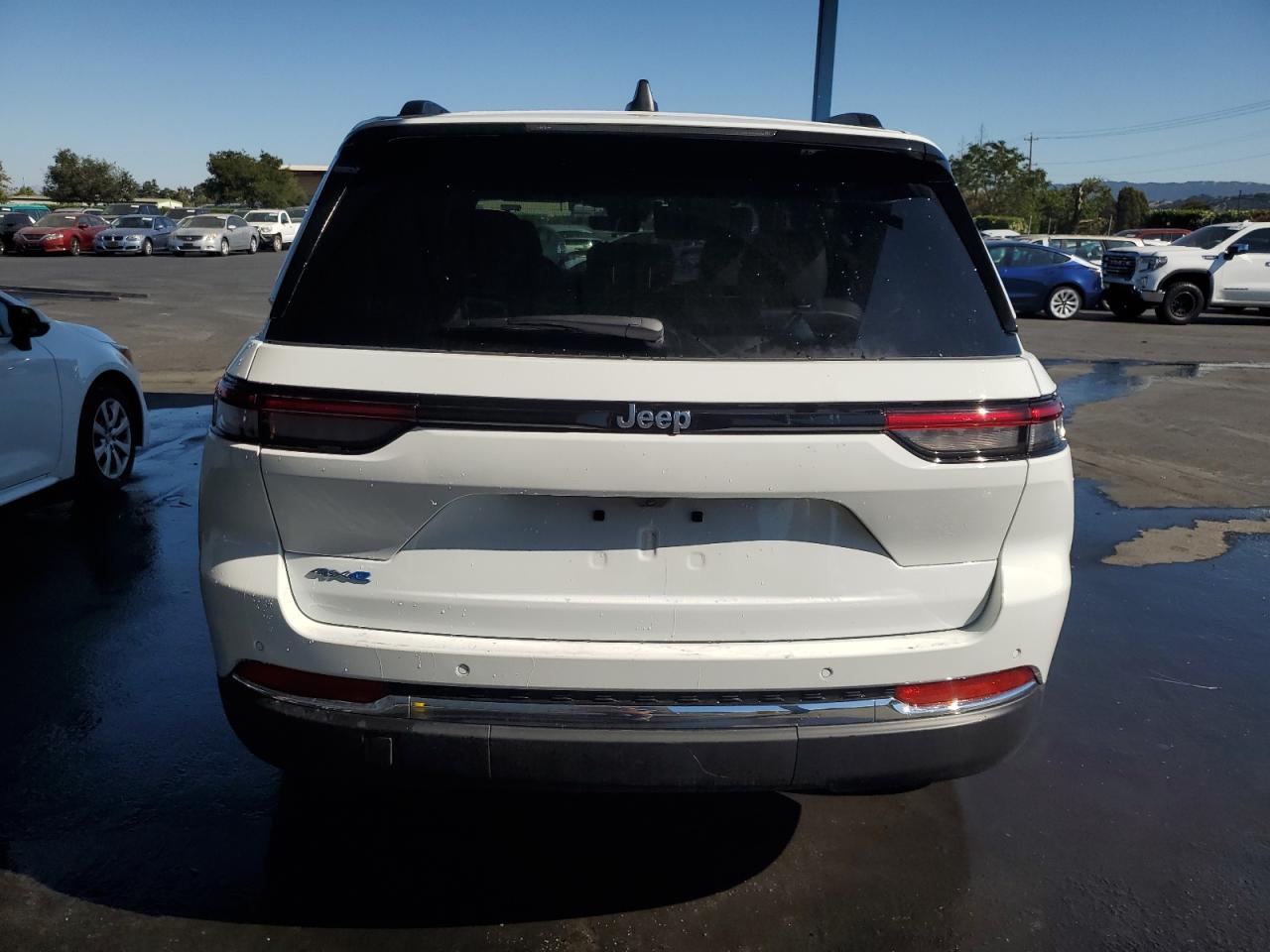 2025 Jeep Grand Cherokee 4Xe VIN: 1C4RJYB69S8700608 Lot: 64587425
