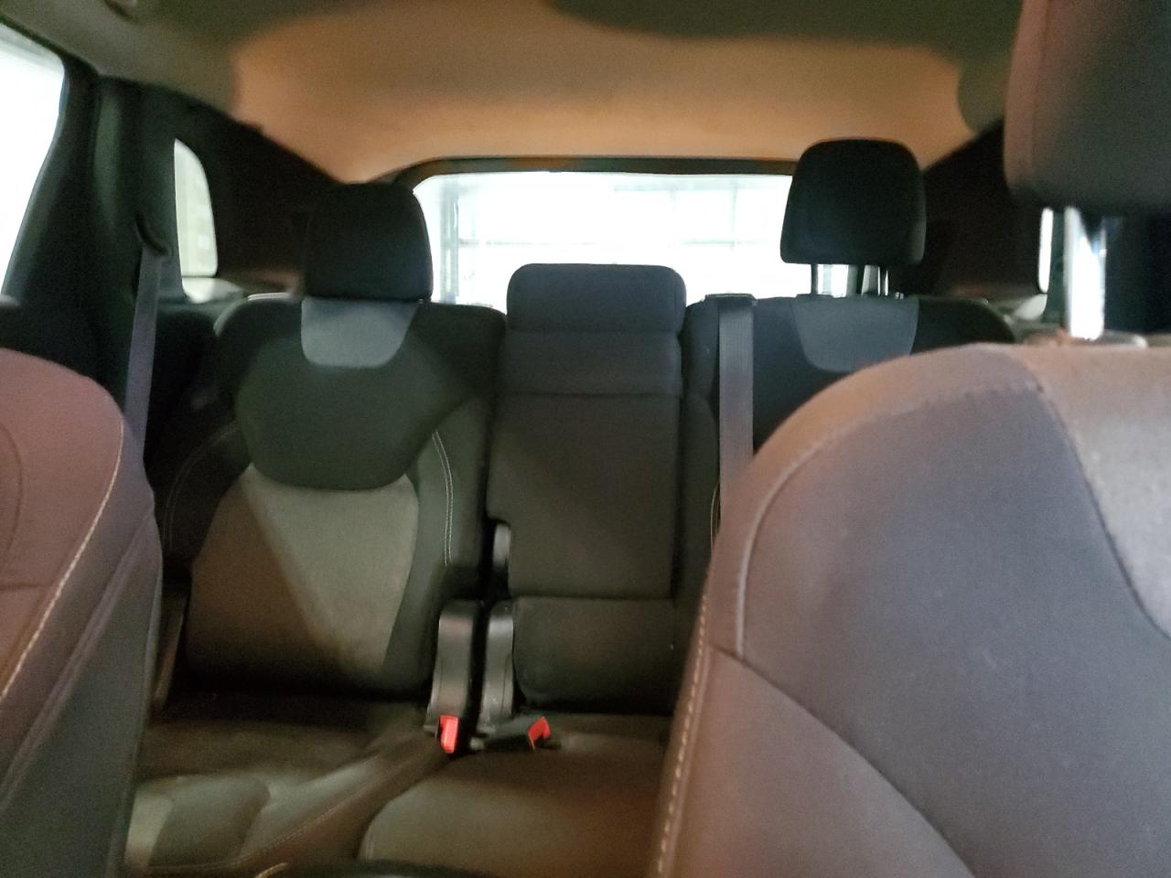 2018 Jeep Cherokee Latitude VIN: 1C4PJMCB0JD622320 Lot: 63489405