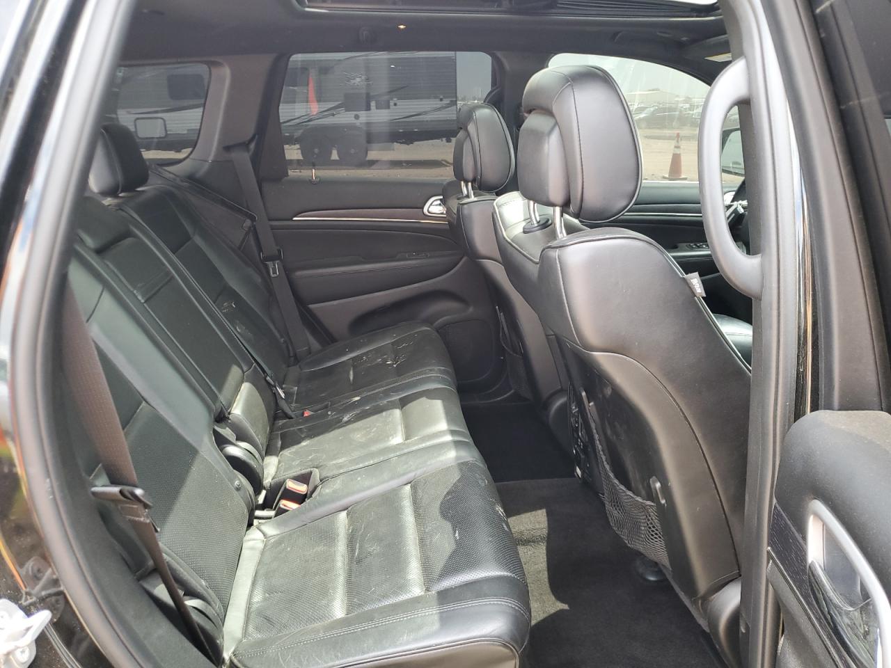 2018 Jeep Grand Cherokee Overland VIN: 1C4RJECG8JC275559 Lot: 64977675