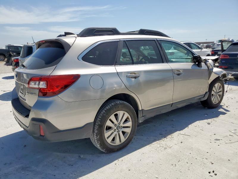  SUBARU OUTBACK 2018 Серебристый