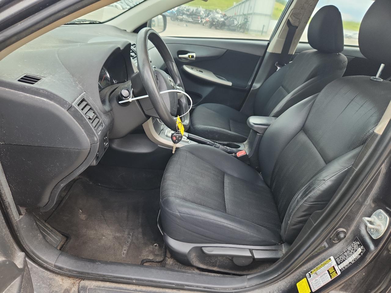 2t1bu4ee4bc707636 2T1BU4EE4BC707636 2011 Toyota Corolla Base