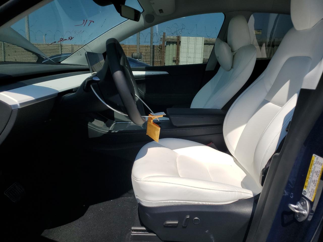2024 Tesla Model Y VIN: 7SAYGDEE4RA242637 Lot: 64983985
