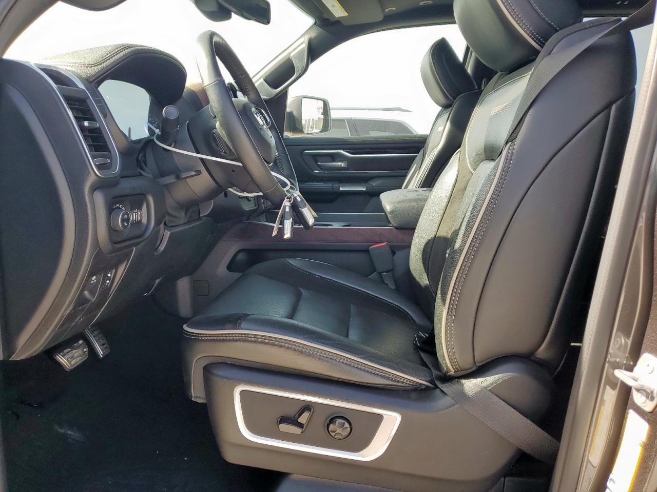 2019 Ram 1500 Laramie VIN: 1C6RREJT6KN894070 Lot: 65338485