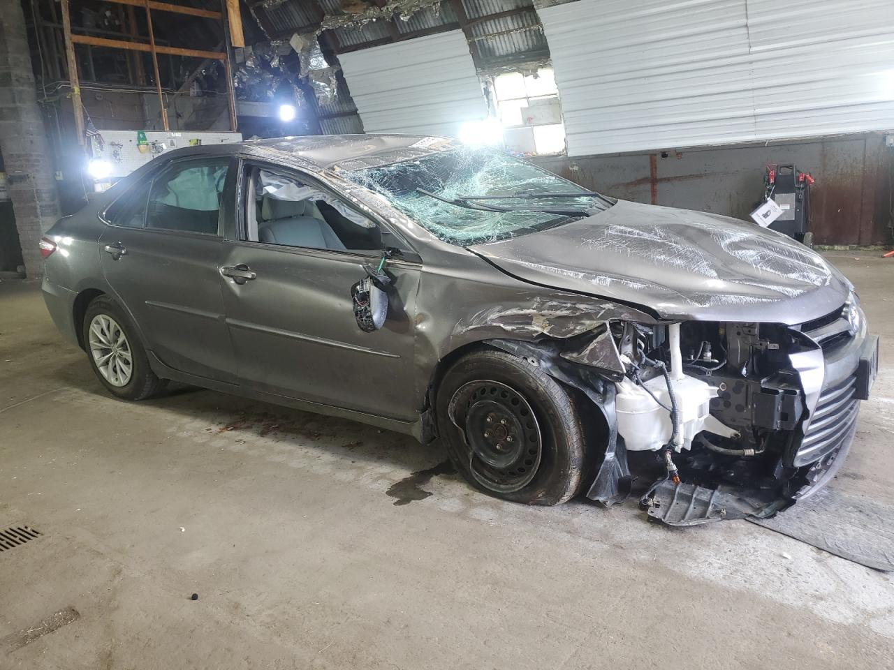 4t4bf1fk8gr531425 4T4BF1FK8GR531425 2016 Toyota Camry Le