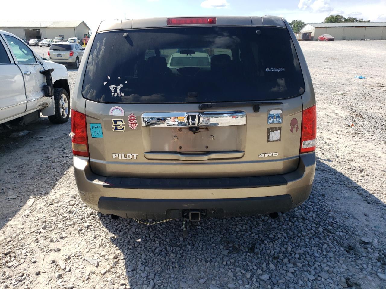 2011 Honda Pilot Lx VIN: 5FNYF4H25BB053747 Lot: 64878495