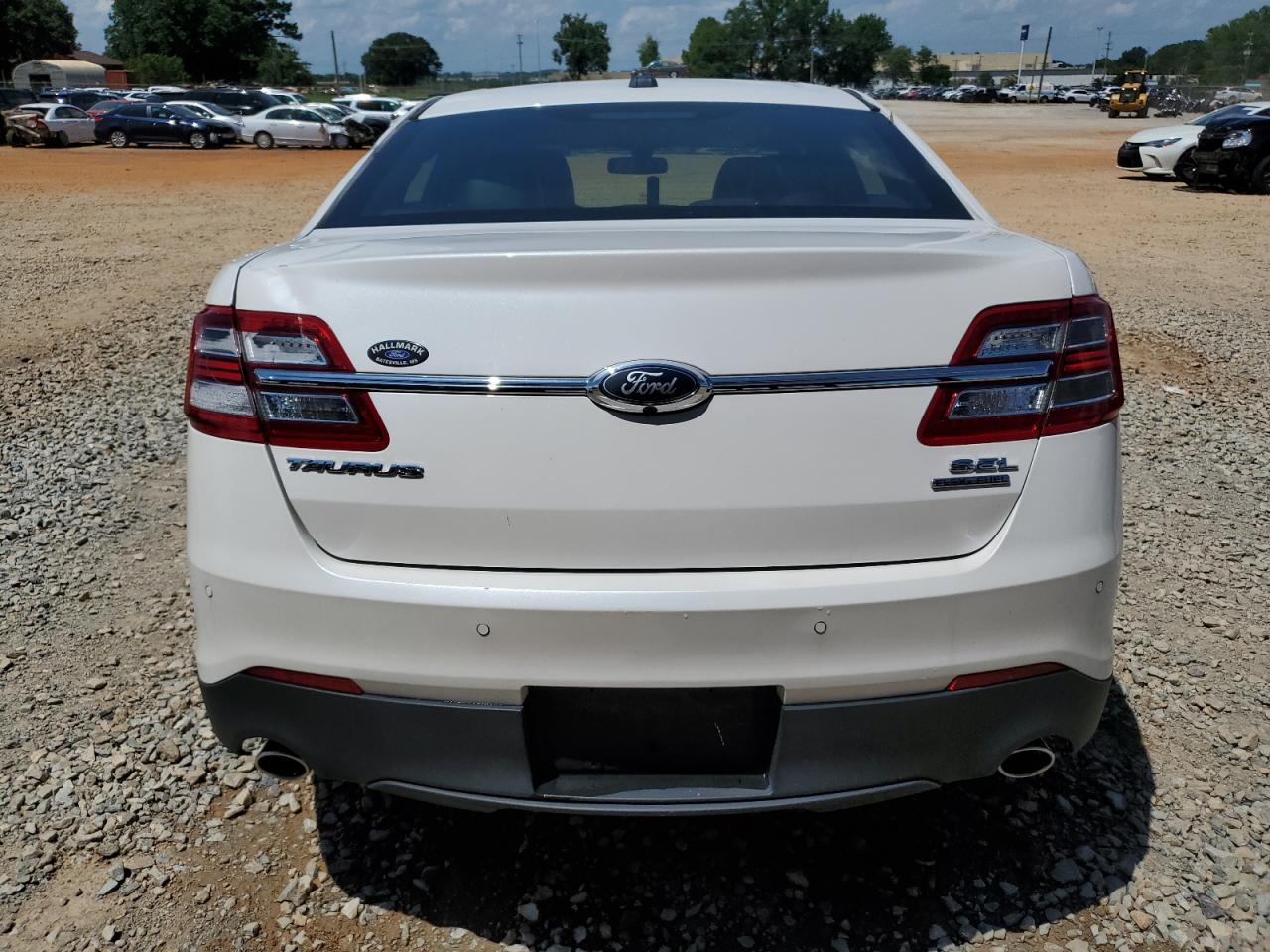 2018 Ford Taurus Sel VIN: 1FAHP2E80JG132098 Lot: 64848245