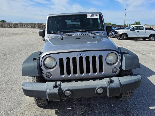Parquets JEEP WRANGLER 2015 Silver
