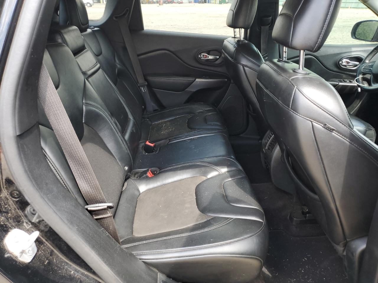 2019 Jeep Cherokee Latitude Plus VIN: 1C4PJLLB5KD184194 Lot: 65588595