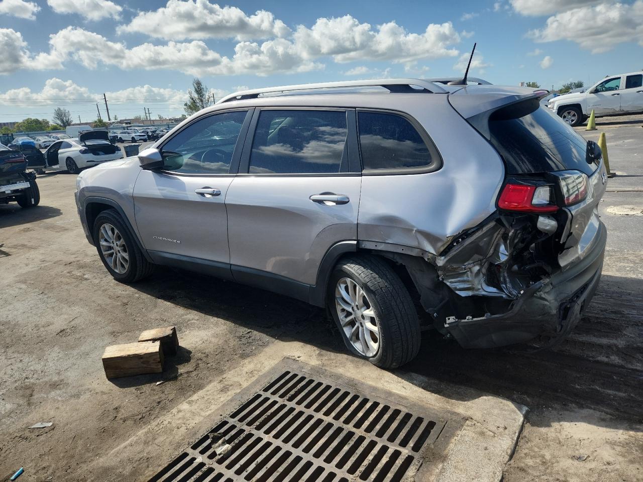 2020 Jeep Cherokee Latitude VIN: 1C4PJLCX5LD503414 Lot: 66838545