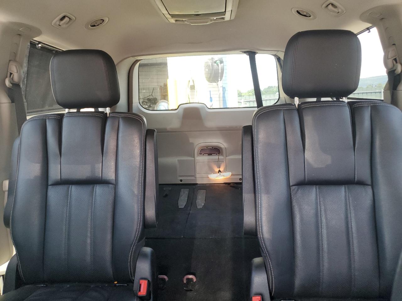 2012 Chrysler Town & Country Touring L VIN: 2C4RC1CG8CR175023 Lot: 64437235