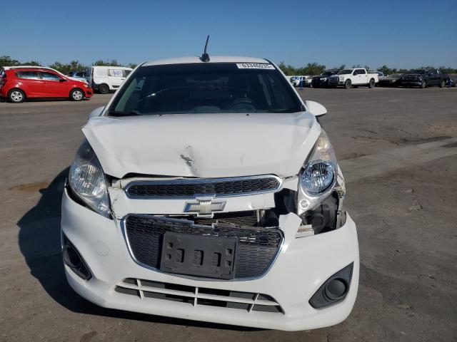  CHEVROLET SPARK 2015 Белы