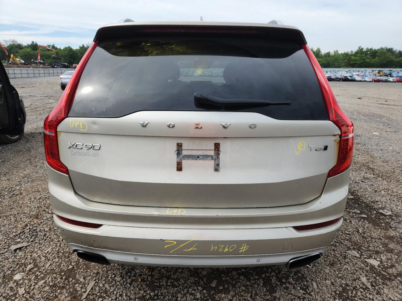 2016 Volvo Xc90 T6 VIN: YV4A22PK0G1000924 Lot: 64373905