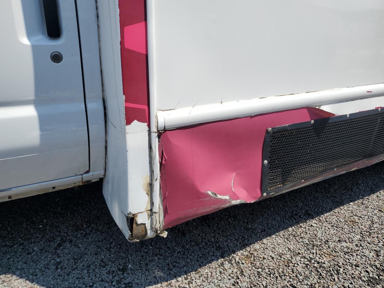 2017 Ford Econoline E350 Super Duty Cutaway Van VIN: 1FDEE3FS2HDC29376 Lot: 64260275