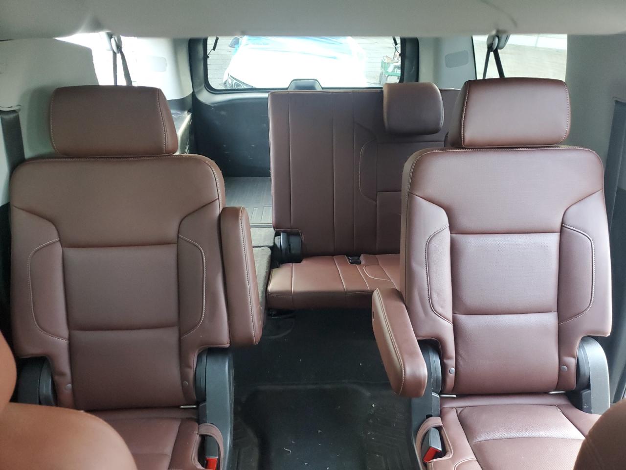 2019 Chevrolet Suburban C1500 Premier VIN: 1GNSCJKJ8KR174870 Lot: 63968125