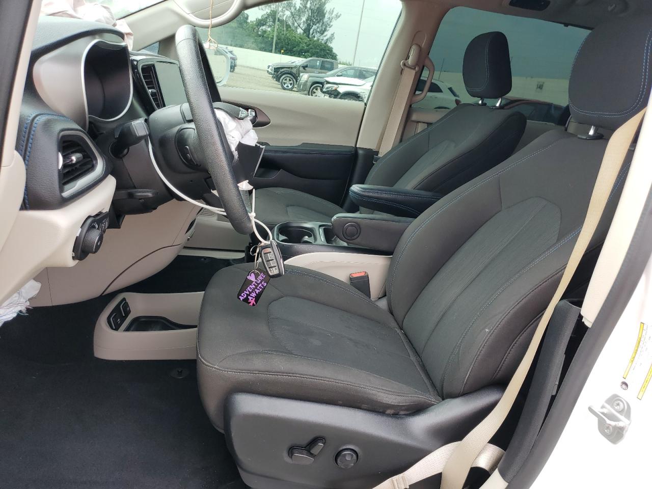2021 Chrysler Pacifica Touring VIN: 2C4RC1FG6MR593674 Lot: 63286335