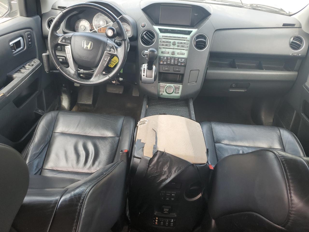 2011 Honda Pilot Touring VIN: 5FNYF4H92BB076805 Lot: 63806985