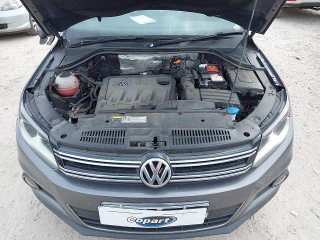 2012 VOLKSWAGEN TIGUAN SE