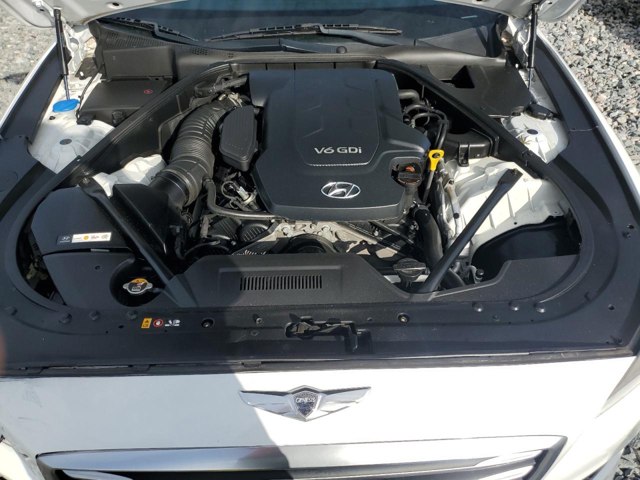 2015 Hyundai Genesis 3.8L VIN: KMHGN4JE4FU081826 Lot: 63007175