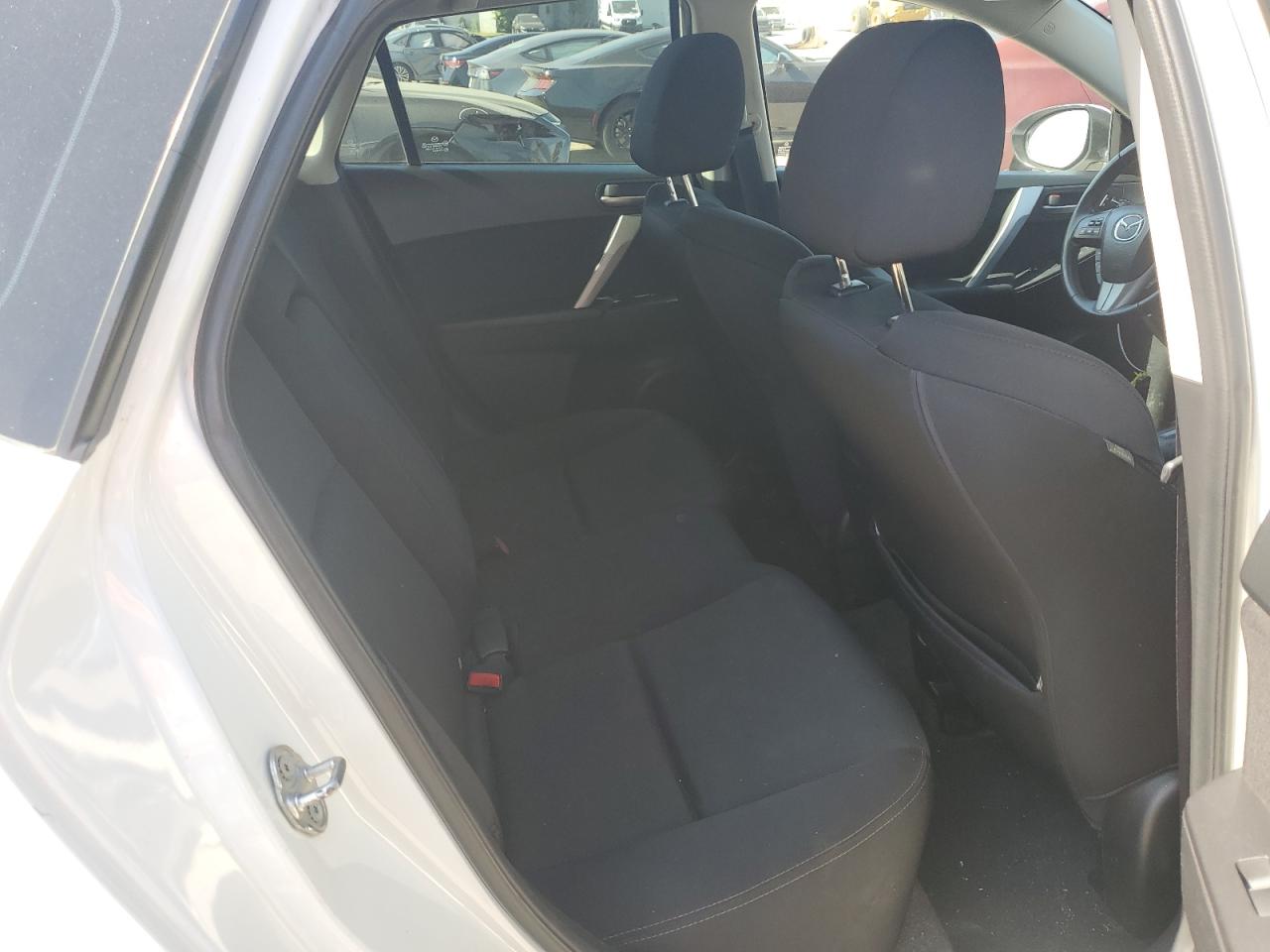 2011 Mazda 3 S VIN: JM1BL1K66B1493719 Lot: 64403255