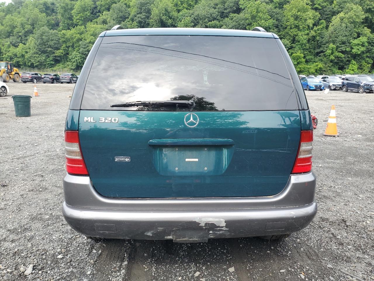 1998 Mercedes-Benz Ml 320 VIN: 4JGAB54E4WA037813 Lot: 63034575