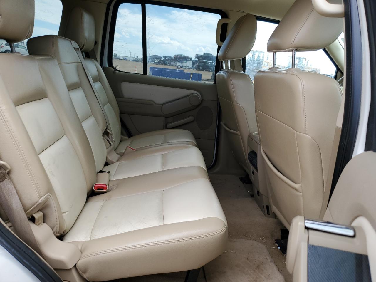 2009 Ford Explorer Xlt VIN: 1FMEU73889UA38873 Lot: 63607595