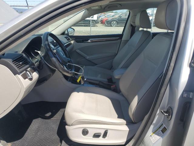  VOLKSWAGEN PASSAT 2017 Silver