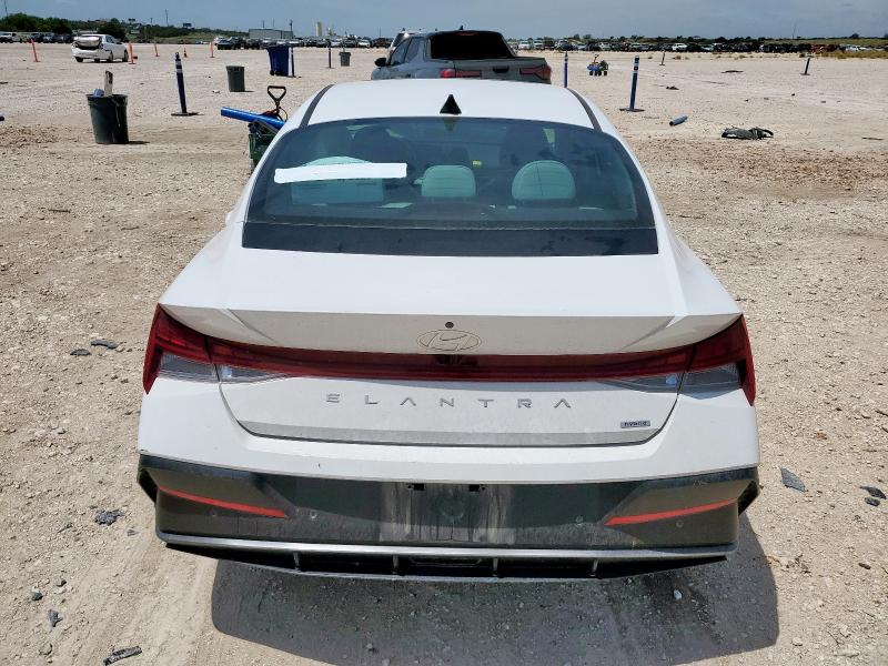  HYUNDAI ELANTRA 2024 Белы