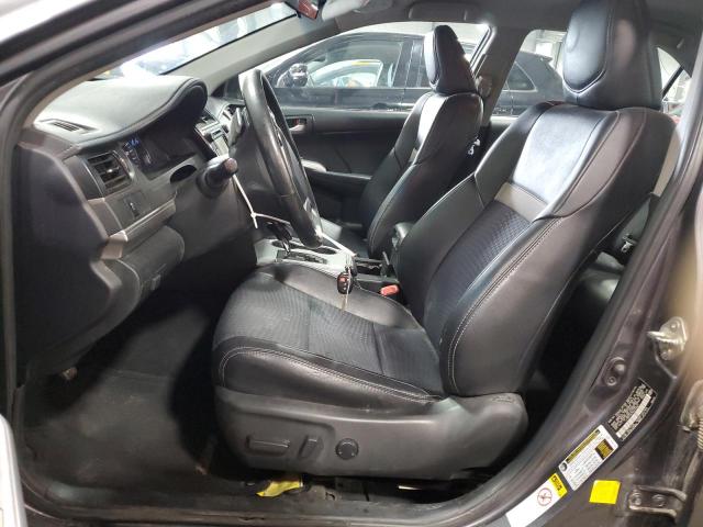  TOYOTA CAMRY 2014 Srebrny