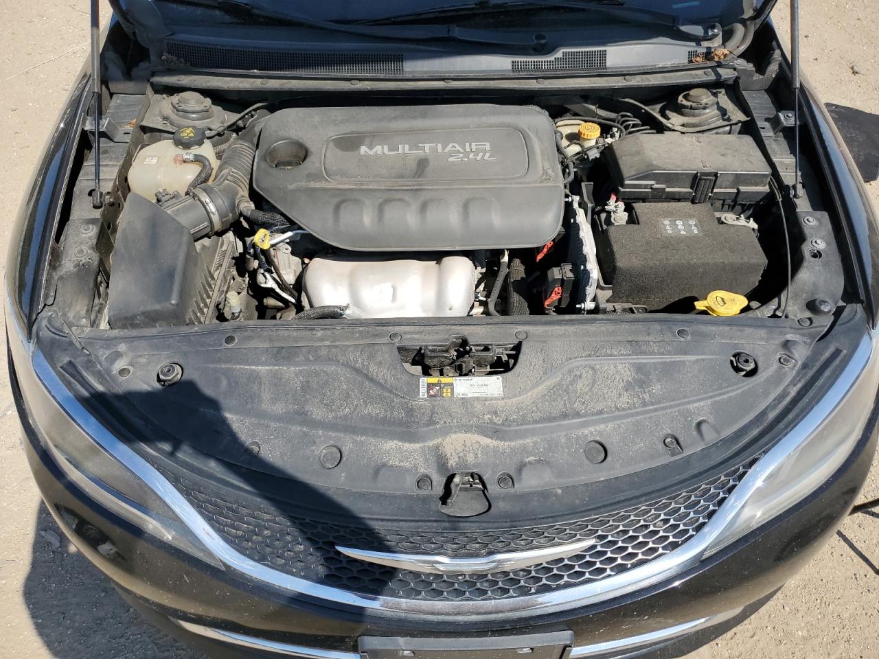 2015 Chrysler 200 Limited VIN: 1C3CCCAB0FN620692 Lot: 65035695