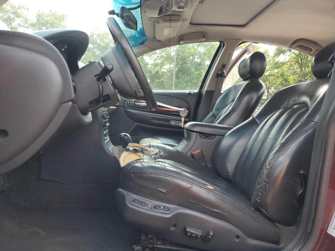 2000 Chrysler Lhs VIN: 2C3HC56G9YH215190 Lot: 65043355