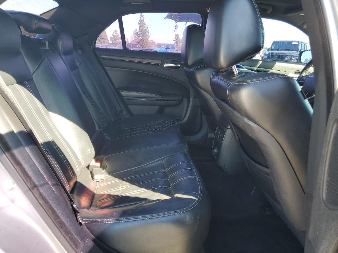 2014 Chrysler 300 S VIN: 2C3CCABG5EH200335 Lot: 64425385