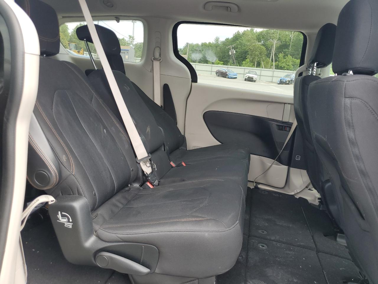 2017 Chrysler Pacifica Touring VIN: 2C4RC1DG2HR588383 Lot: 65319945