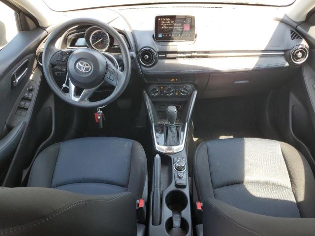 Sedans TOYOTA YARIS 2017 Szary