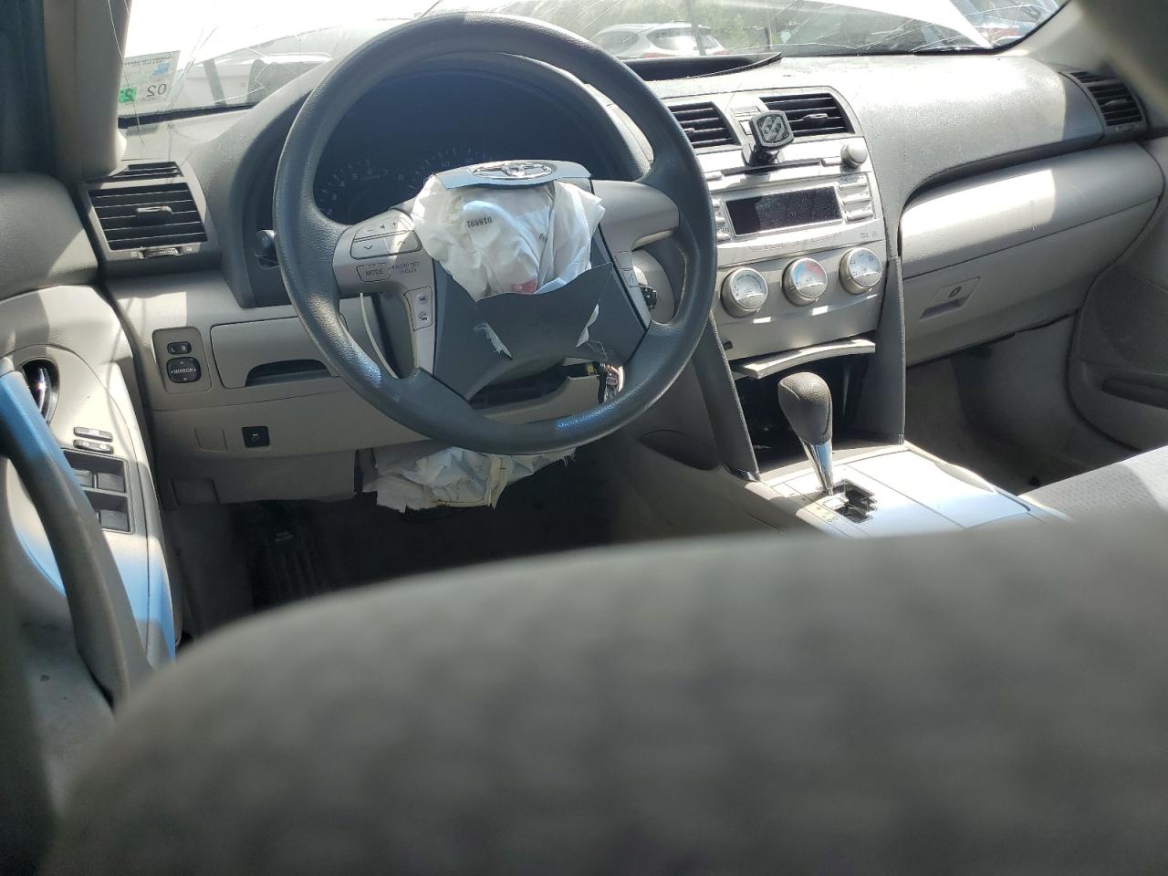 2010 Toyota Camry Base VIN: 4T1BF3EK8AU110867 Lot: 64112385