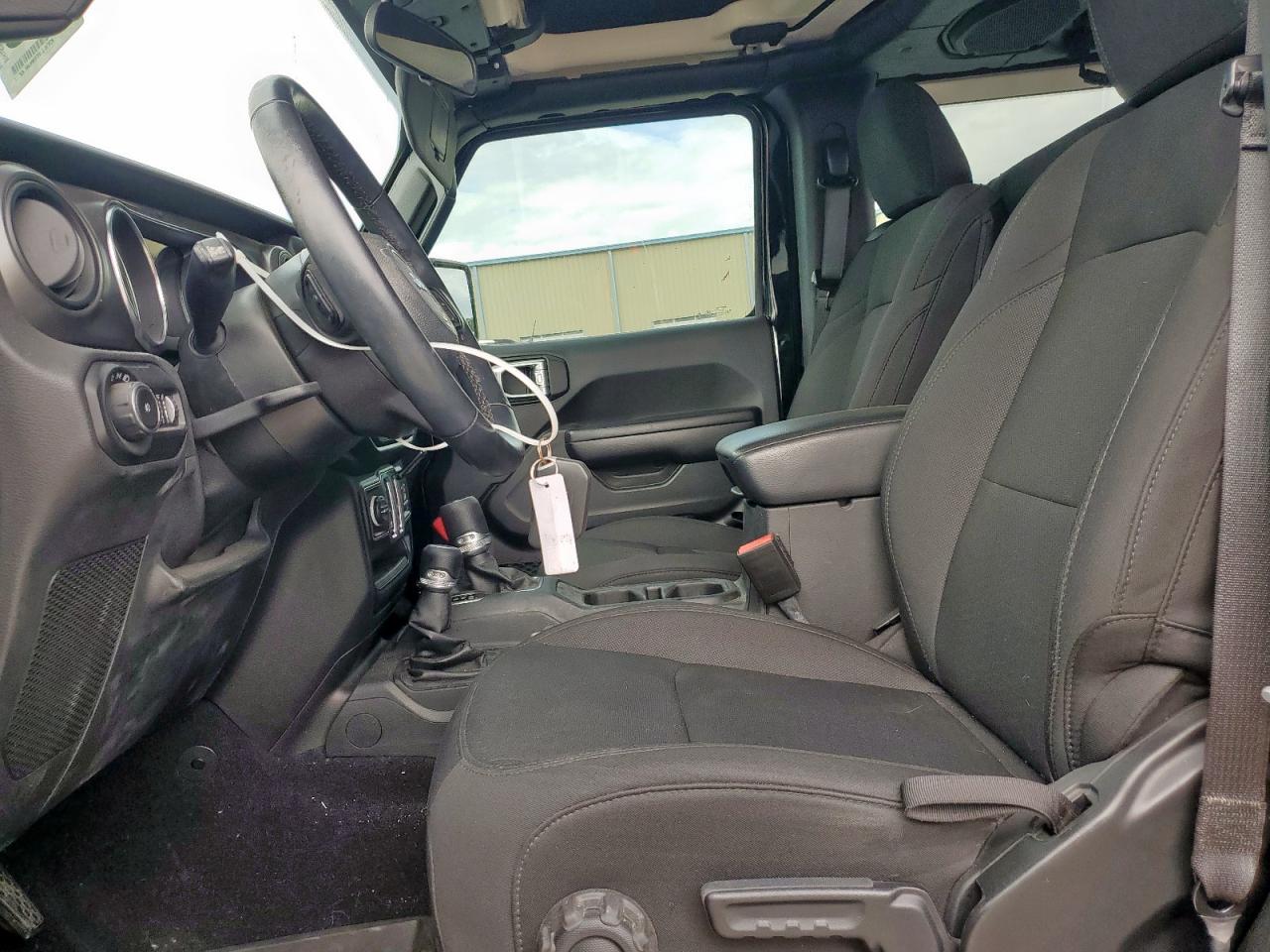 2021 Jeep Wrangler Sport VIN: 1C4GJXAN1MW672215 Lot: 63652075