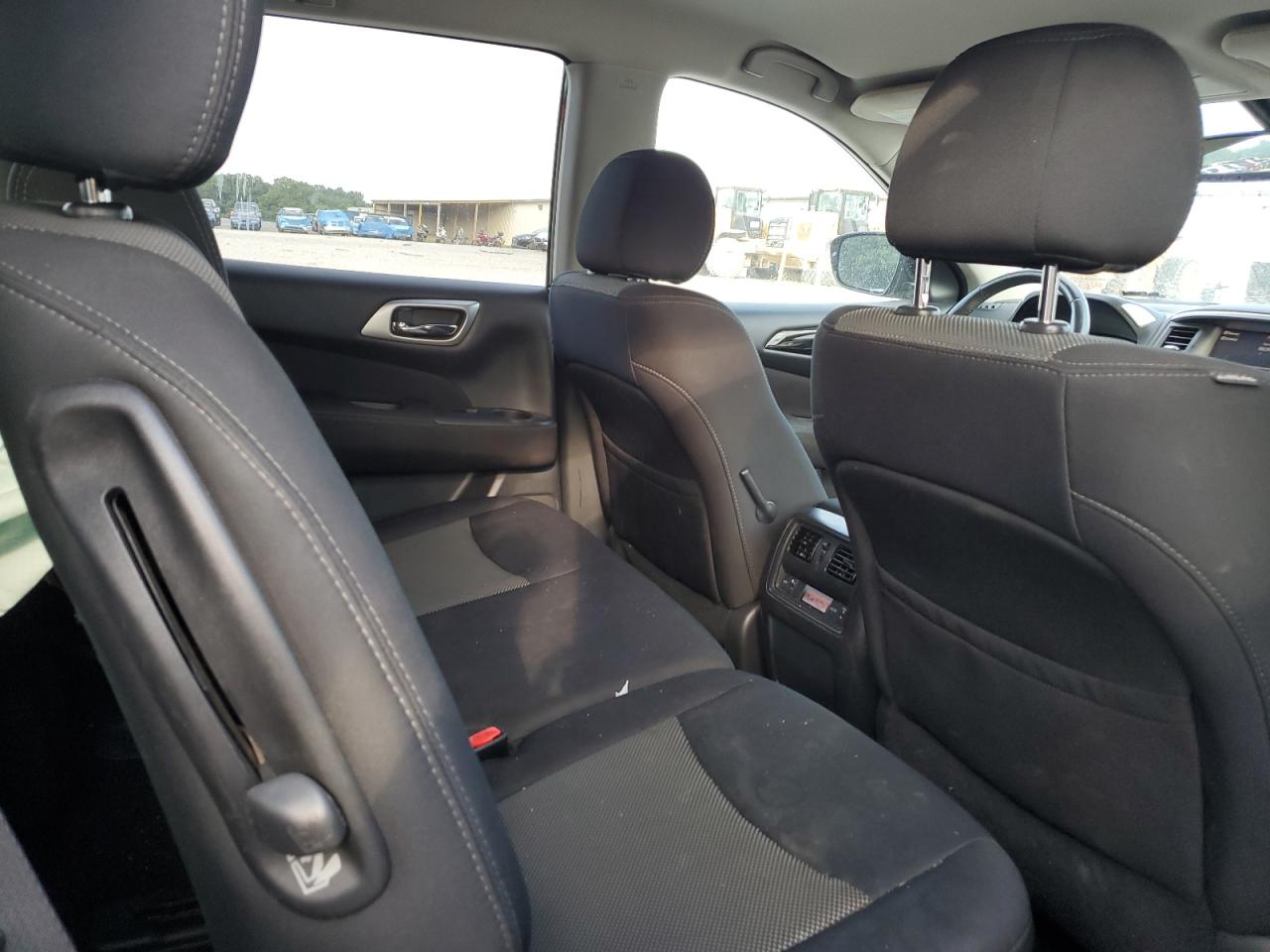 2017 Nissan Pathfinder S VIN: 5N1DR2MM4HC662153 Lot: 64441855