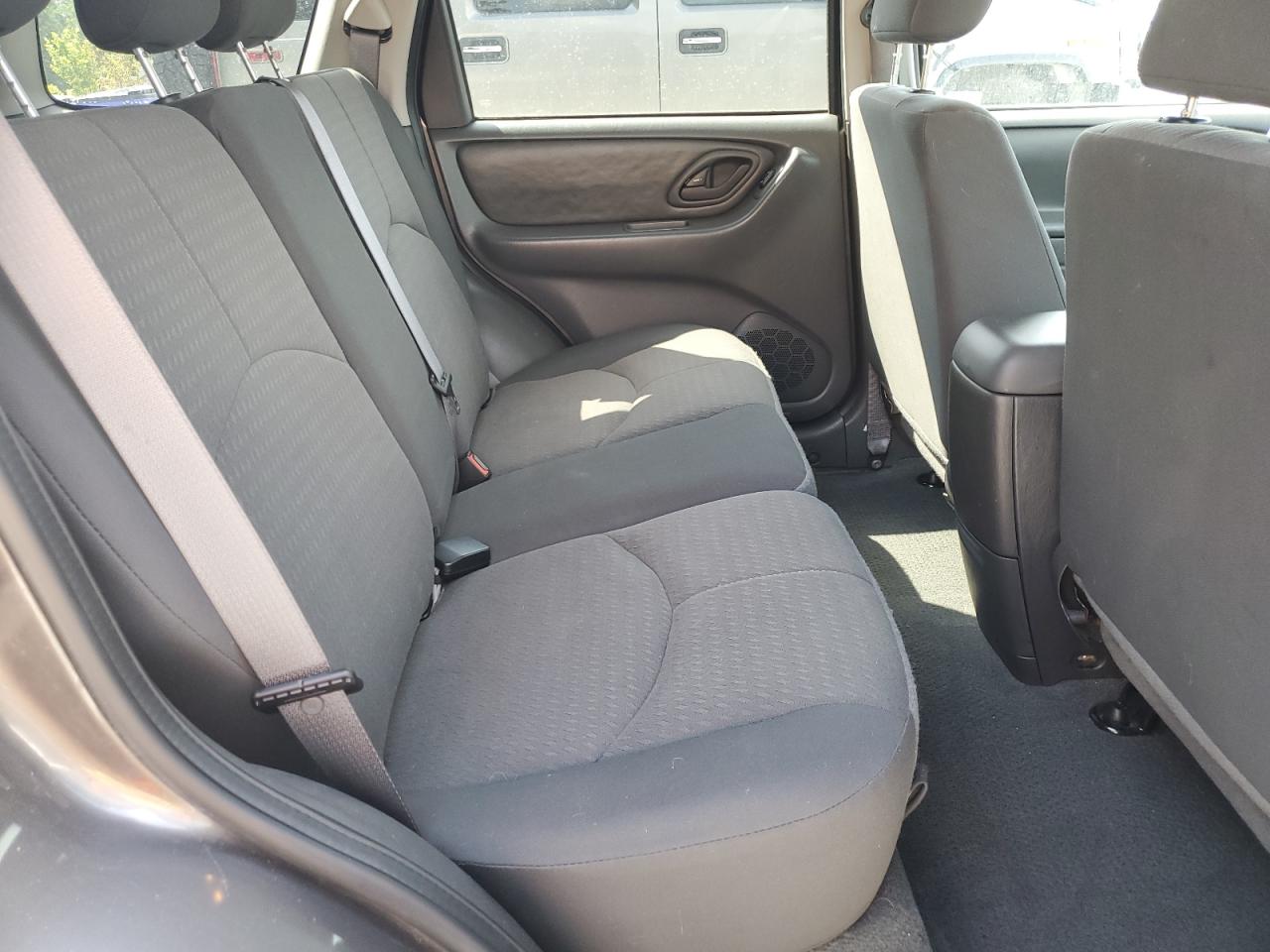 2006 Mazda Tribute I VIN: 4F2YZ02Z36KM17419 Lot: 64282285
