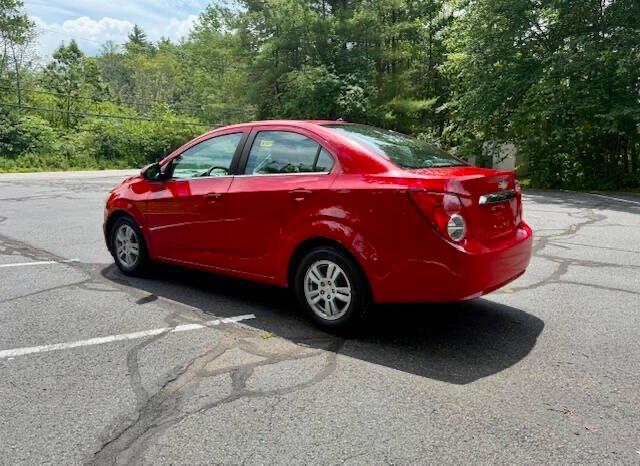 Sedans CHEVROLET SONIC 2012 Czerwony
