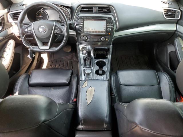 Sedans NISSAN MAXIMA 2017 Srebrny