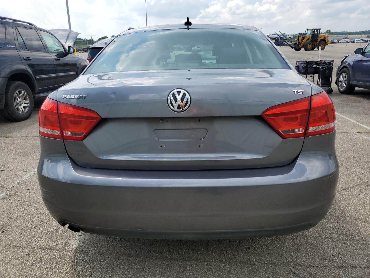 2015 Volkswagen Passat S VIN: 1VWAT7A39FC002220 Lot: 64906205