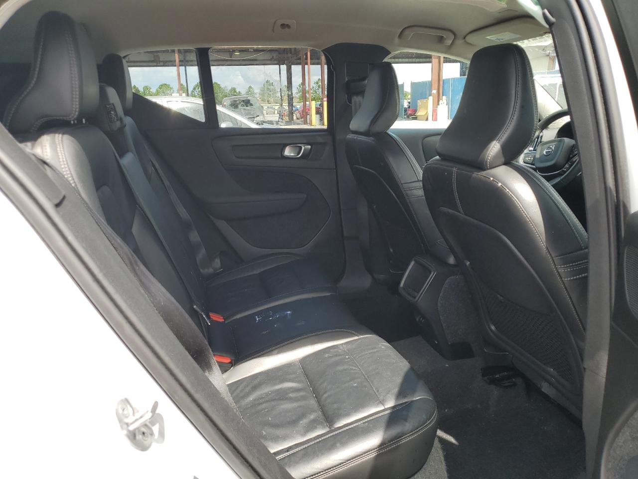 2022 Volvo Xc40 T4 Momentum VIN: YV4AC2HK4N2720066 Lot: 63227035