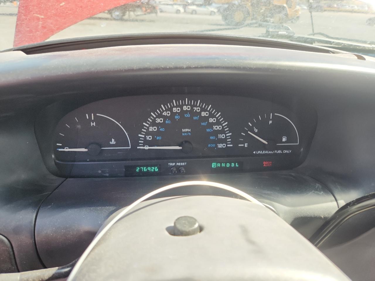 1998 Dodge Caravan VIN: 2B4GP25R3WR550253 Lot: 65583715