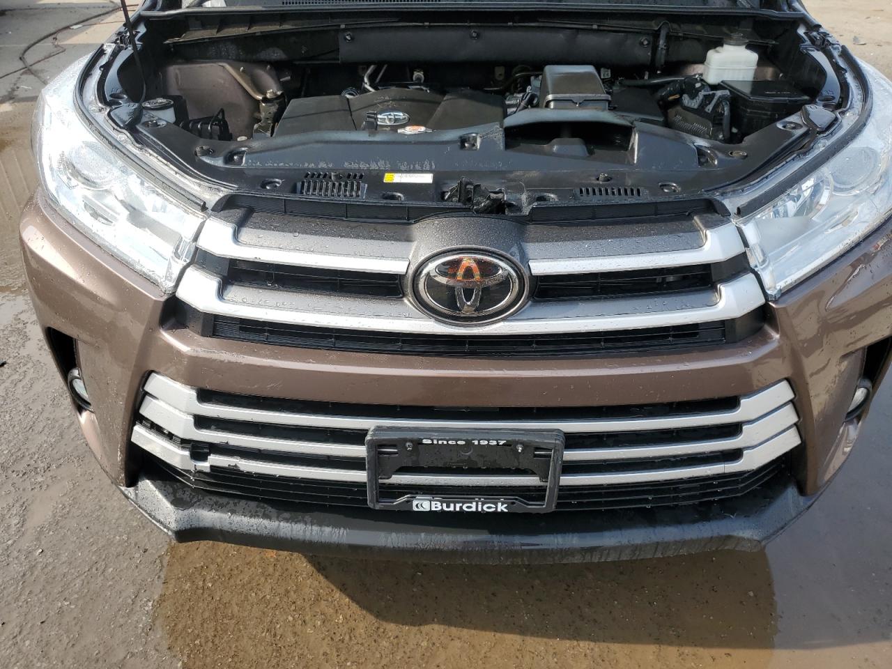 2019 Toyota Highlander Se VIN: 5TDJZRFH4KS718081 Lot: 64657885
