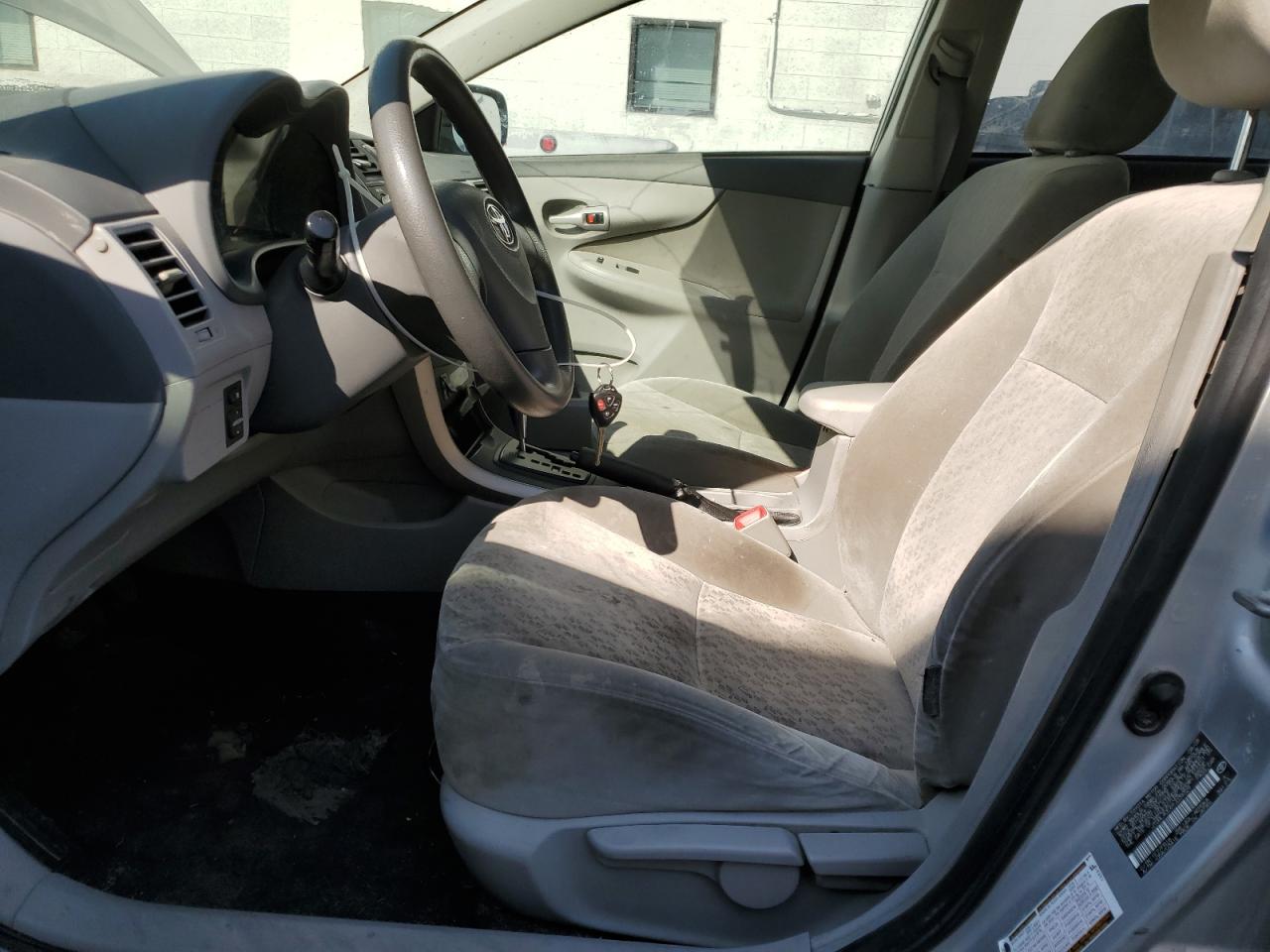 2009 Toyota Corolla Base VIN: JTDBL40E69J039329 Lot: 64980005
