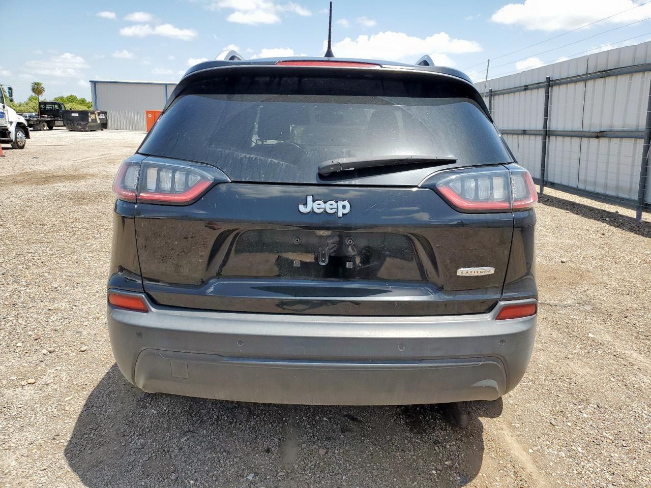 2019 Jeep Cherokee Latitude Plus VIN: 1C4PJLLB2KD108688 Lot: 65156155