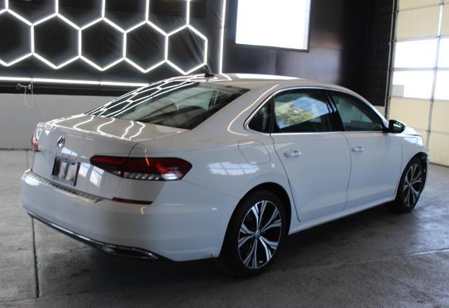  VOLKSWAGEN PASSAT 2021 Белы