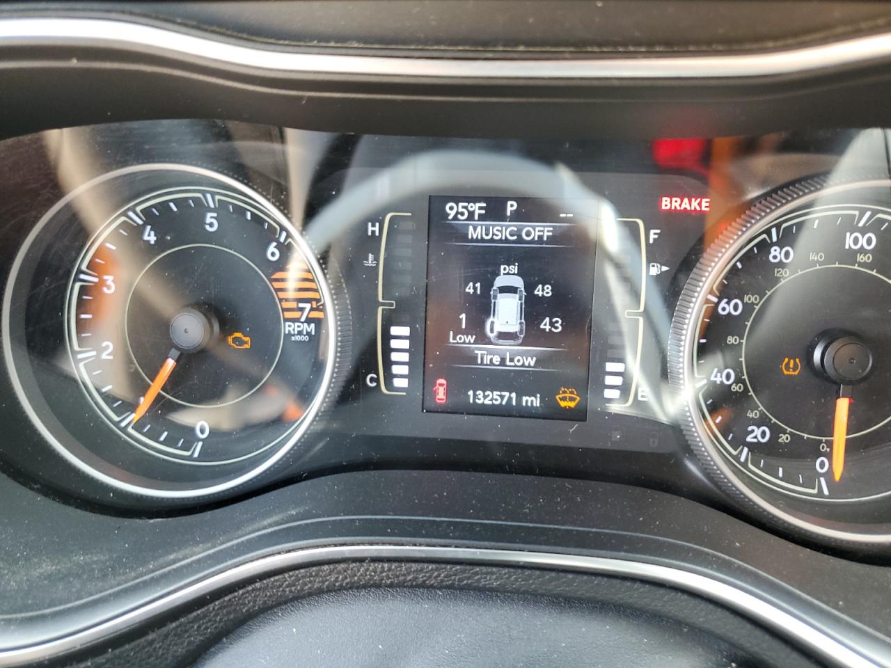 2019 Jeep Cherokee Latitude Plus VIN: 1C4PJLLB5KD184194 Lot: 65588595